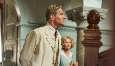 Natascha McElhone as Bella Ainsworth and Mark Umbers as Cecil Ainsworth are stuck married in 'Hotel Portofino' Season 1