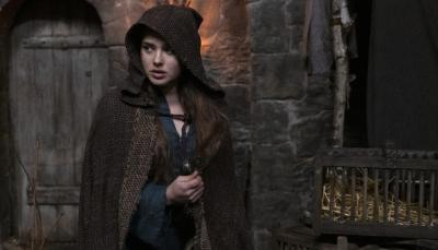 Katherine Langford in "Cursed" Photo: Netflix
