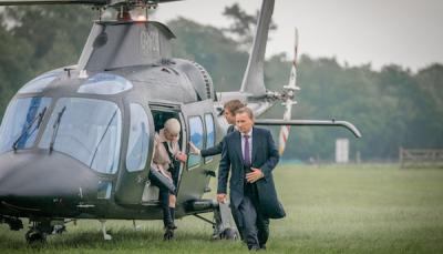 Victoria Hamilton as Chief of Staff Anna Marshall and Robert Carlyle as Prime Minister Robert Sutherland in COBRA Season 1