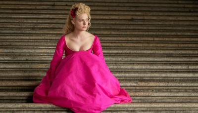 Elle Fanning in "The Great" (Photo: Hulu)