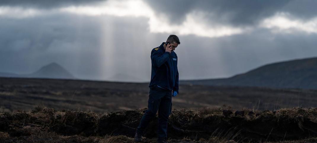 Dónall Ó Héalai as Garda Conall Ó Súilleabháin in 'Boglands/Cra'